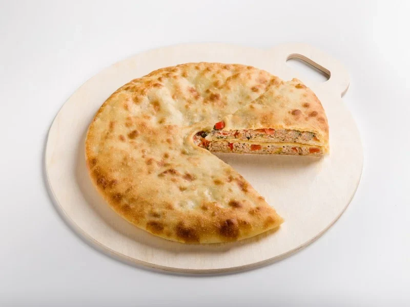 Осетинский пирог с курицей и сыром, 1 кг