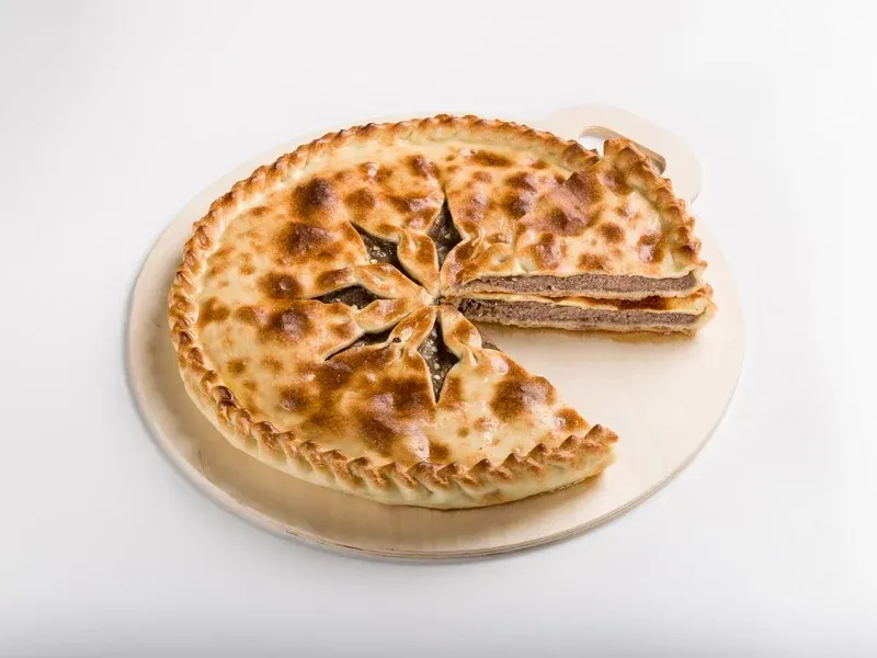 Осетинский пирог с мясом и сыром, 1 кг