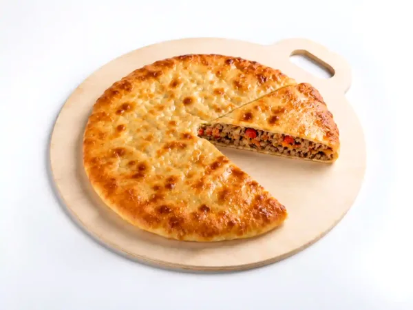 Пирог с бараниной и овощами — разрез: мясная начинка с овощами, 32 см